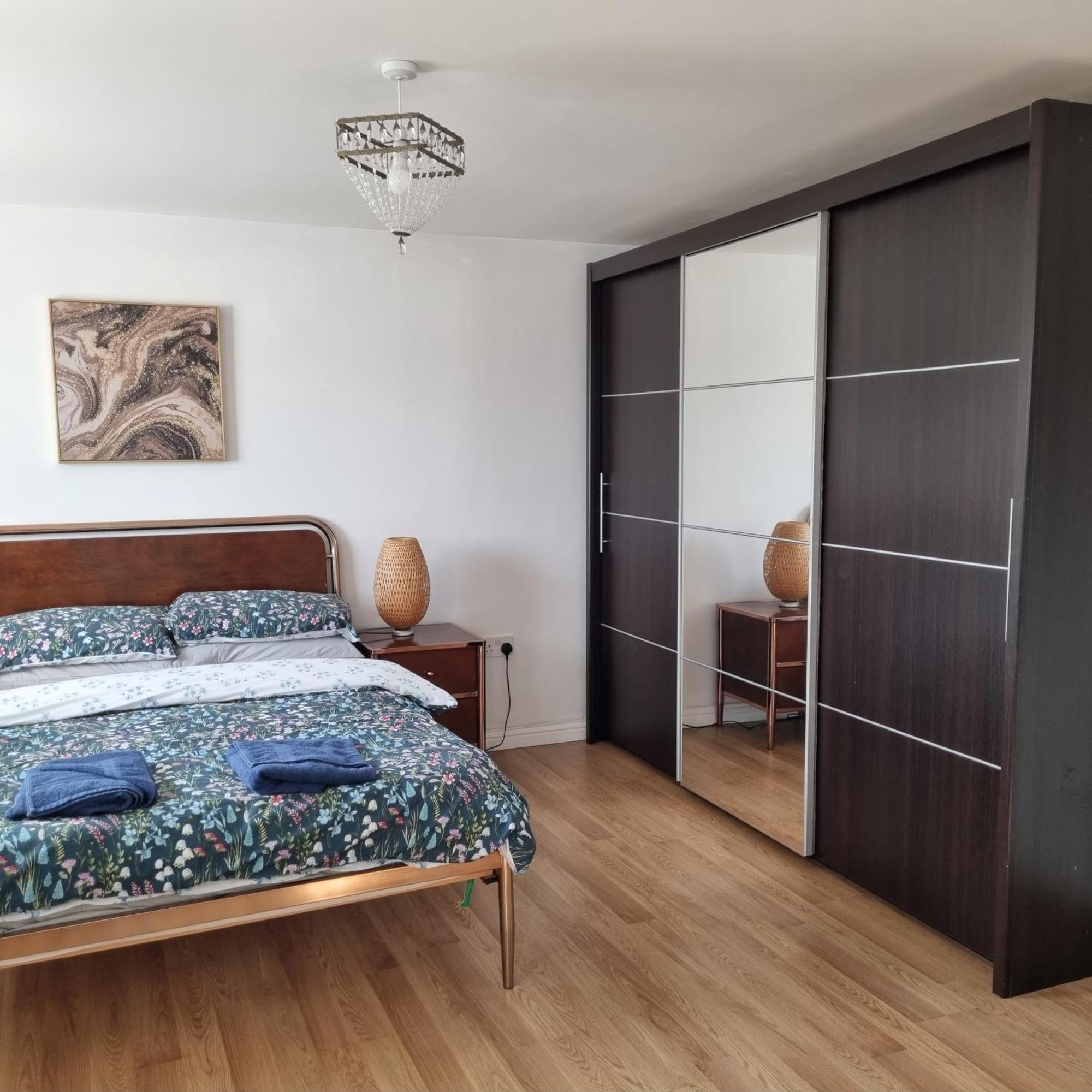 Sea Escape The Tardiis Beachfront Location Aberavon Beach Sea Views Driveway Parking Port Talbot Esterno foto