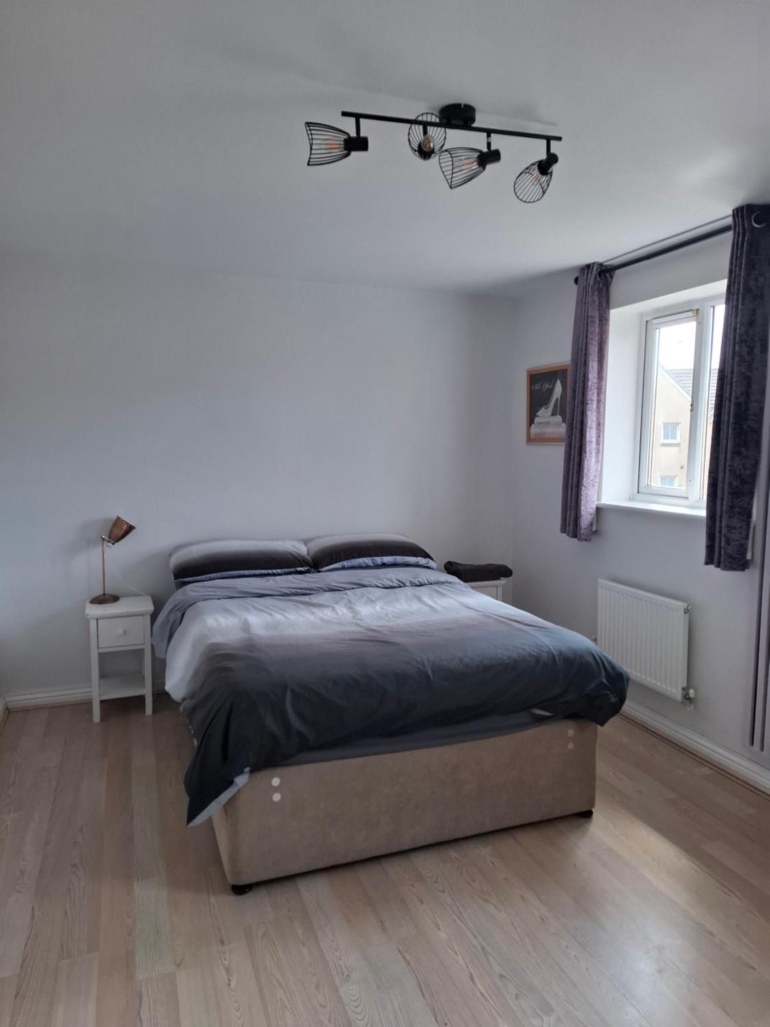 Sea Escape The Tardiis Beachfront Location Aberavon Beach Sea Views Driveway Parking Port Talbot Esterno foto