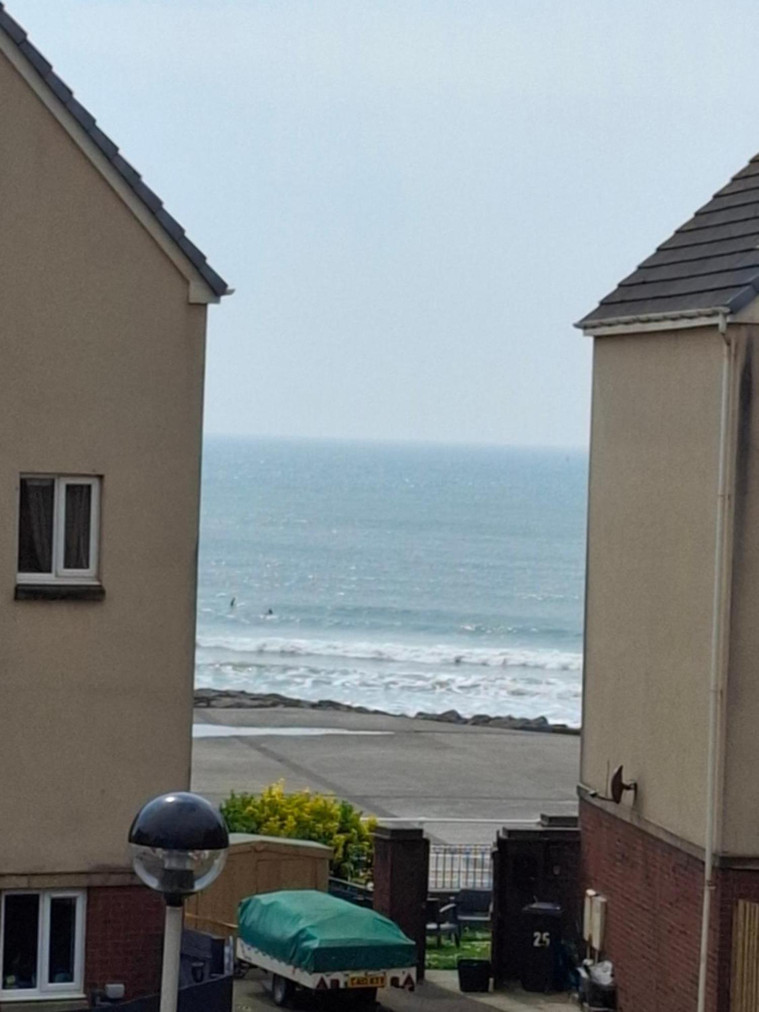 Sea Escape The Tardiis Beachfront Location Aberavon Beach Sea Views Driveway Parking Port Talbot Esterno foto